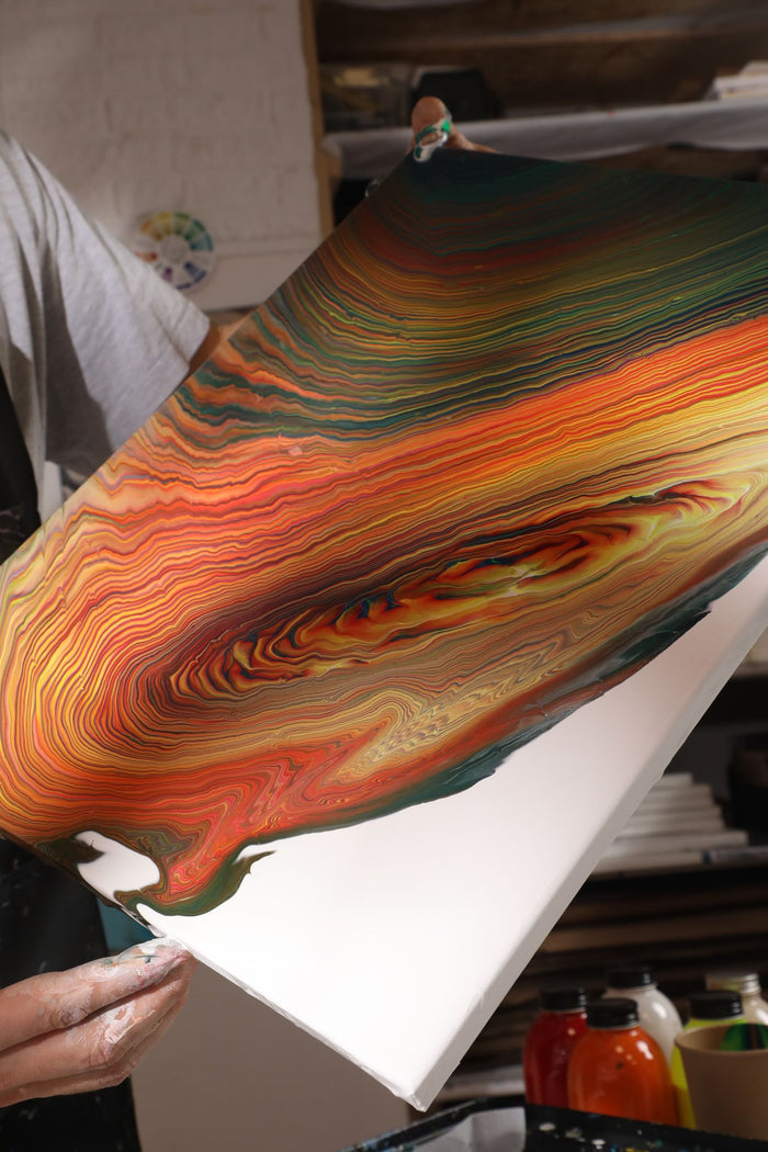 Acrylfarbe verläuft im Kurs