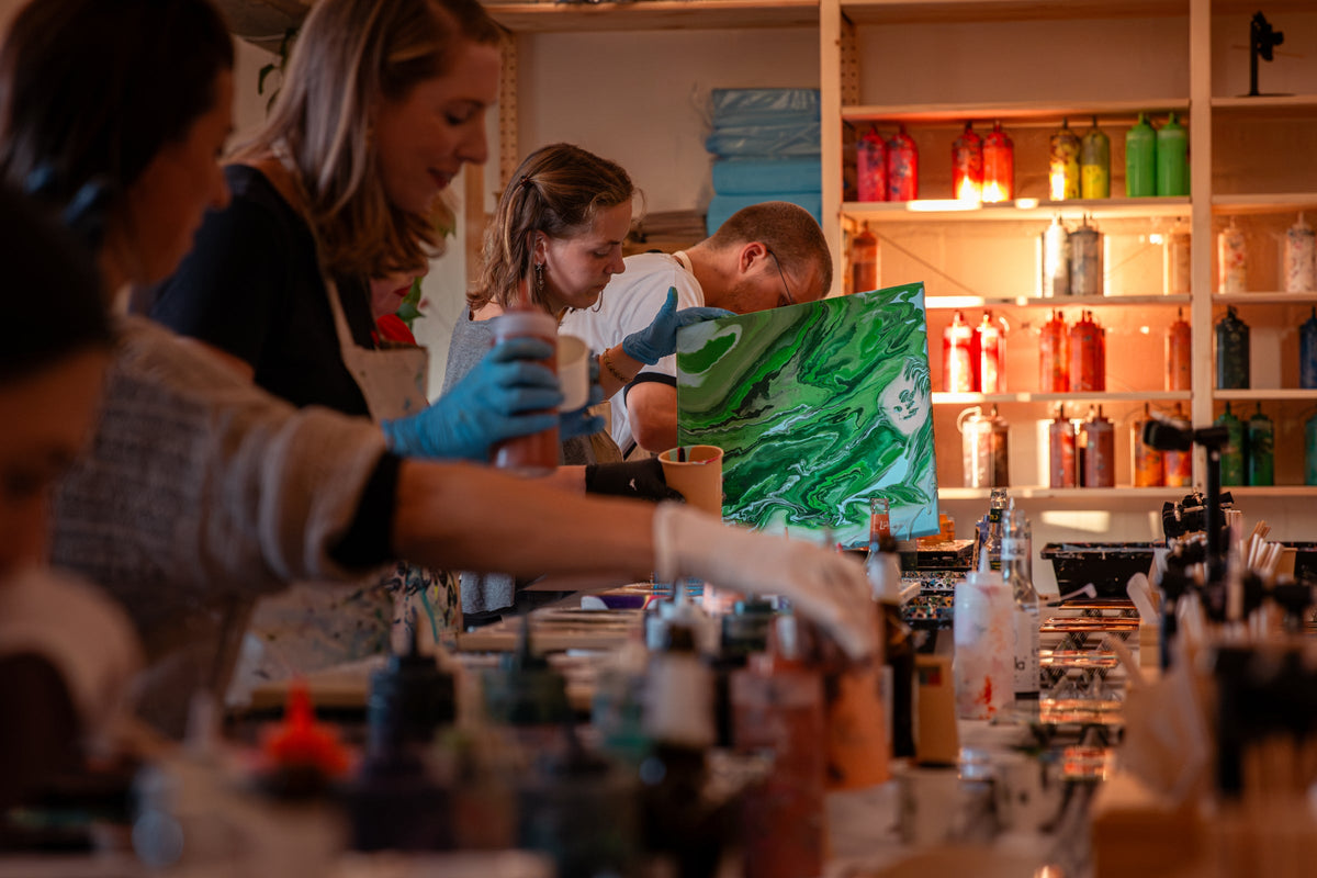 Sonne Strahlt ins Atelier beim Kurs