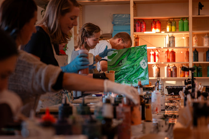 Sonne Strahlt ins Atelier beim Kurs