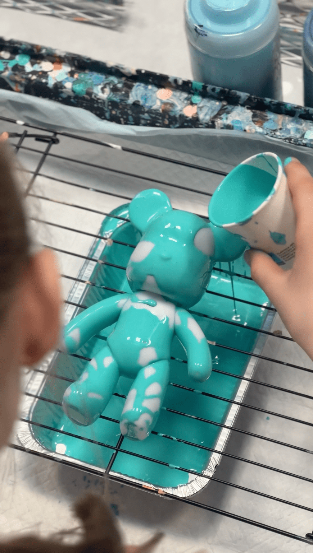 Pour a Bear - Farbfluss Atelier