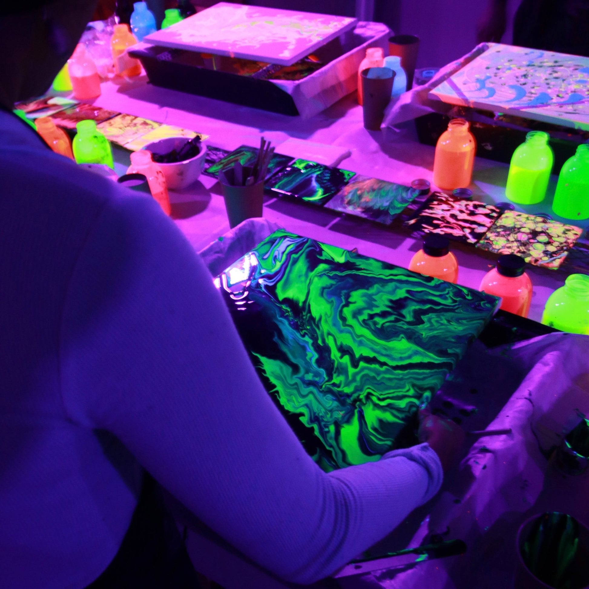 Pouring Special - Neon Night - Farbfluss Atelier